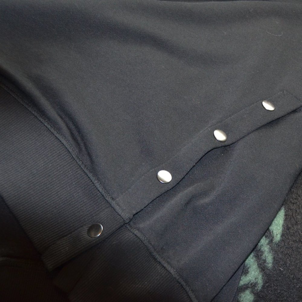 Sweater - Picture 6 of 8